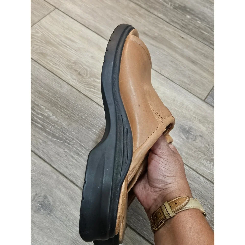 Ariat leather slide